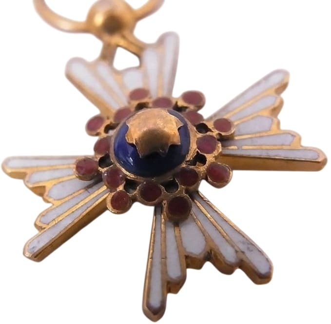 Chobillion-made miniature of Sacred Treasure order.jpg