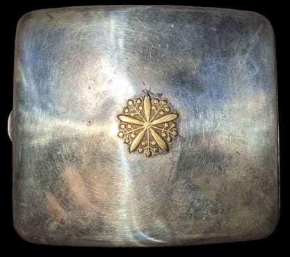 Cigarette cases made by Yamazaki Shōten.jpg