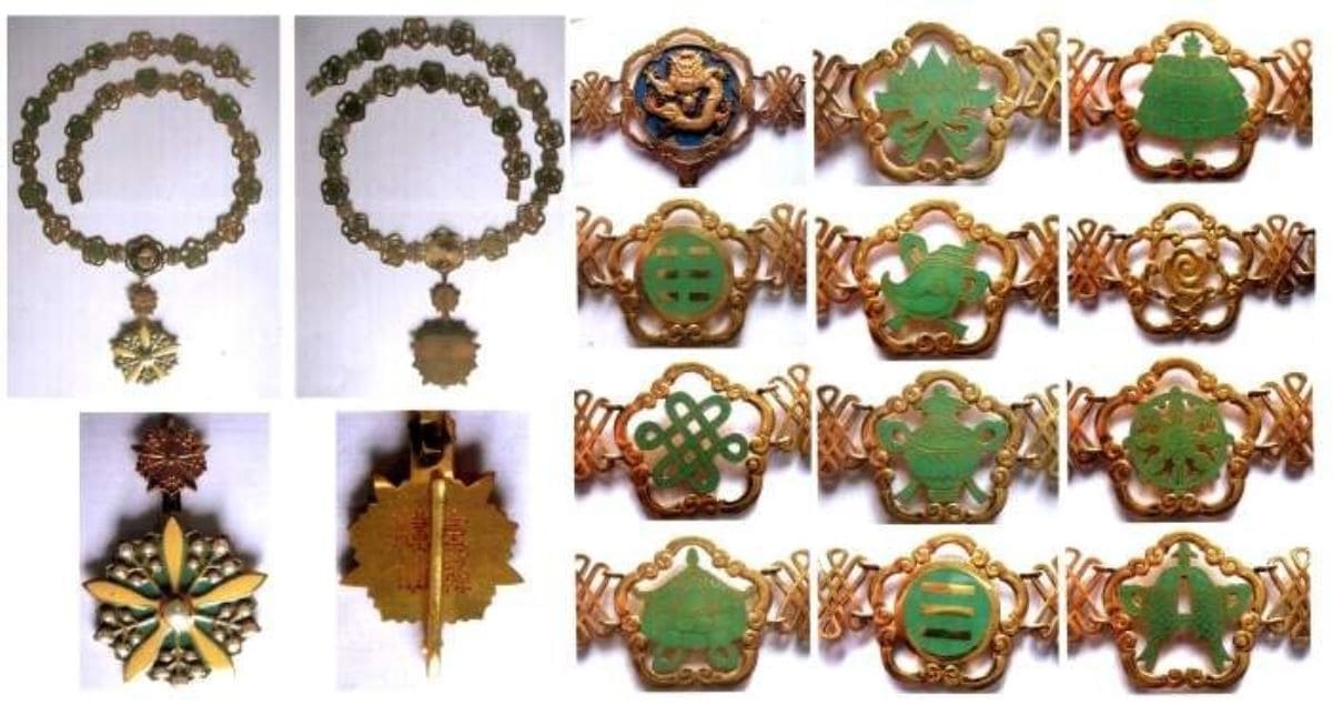 Collar and Grand Cordon of the Order of the Orchid Blossom  awarded in 1941 to Michael I of Romania.jpg