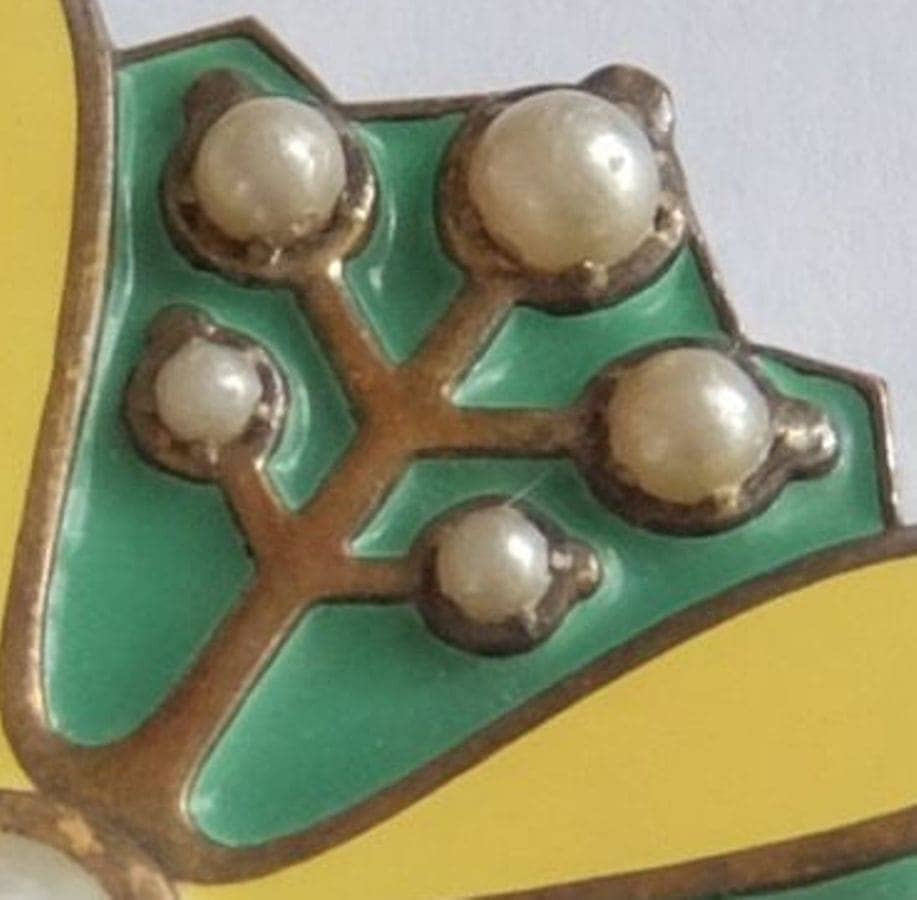 Collar Badge of  the Grand Order  of the Orchid  Blossom made by Osaka Mint.jpg