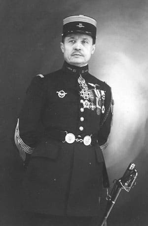 Commander  of the 21st French Aviation Regiment Alexandre Bouchet.jpg