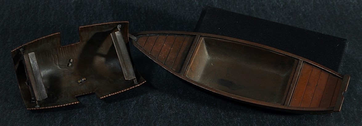 Commemorative Djong-shaped Incense Burner.jpg