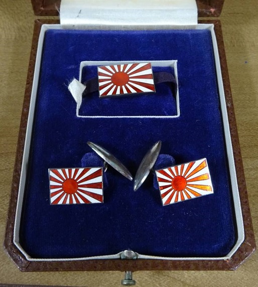 Cufflinks  Ikoma.jpg