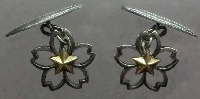 Cufflinks of  Officer's Club Kaikōsha.jpg