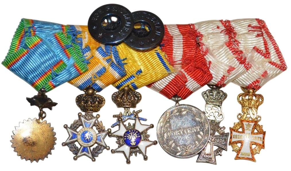 Danish group of miniatures with  1st type Order of the Crown.jpg