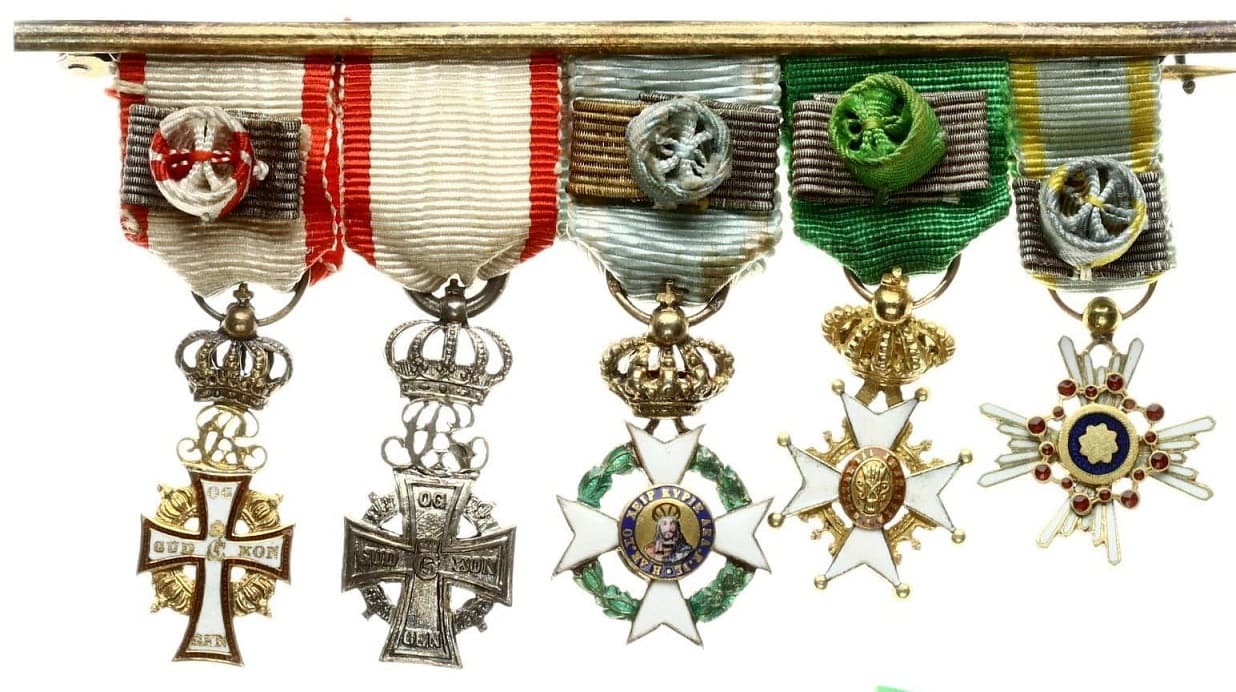Danish group of miniatures with Sacred Treasure order.jpg