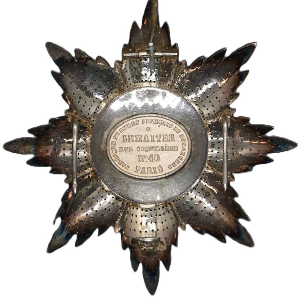 Diamond-cut  breast star of 2nd type from 1863-1901 time period.jpg