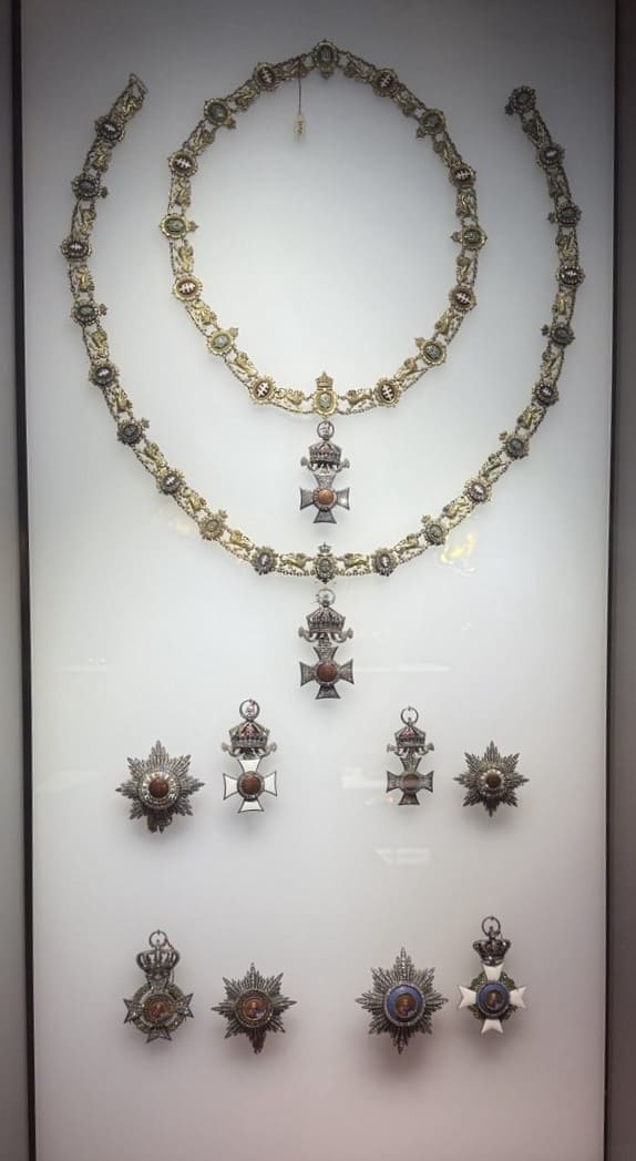 Display.jpg Display.jpg