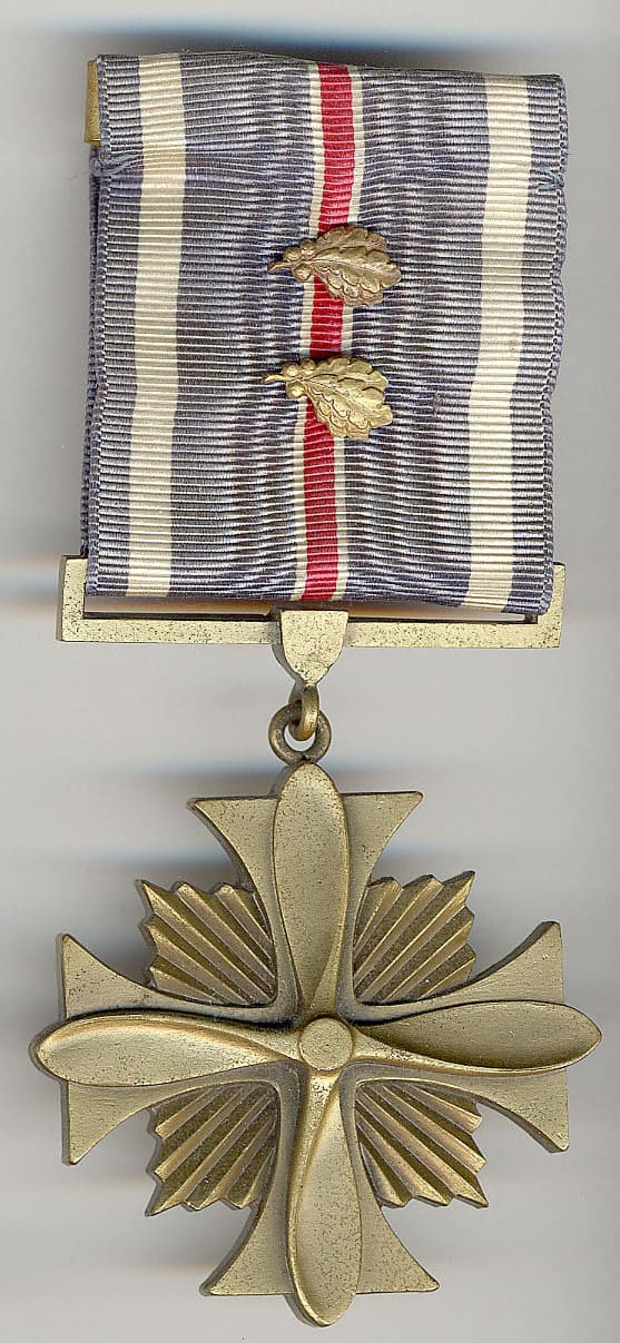 Distinguished Flying Cross.jpg