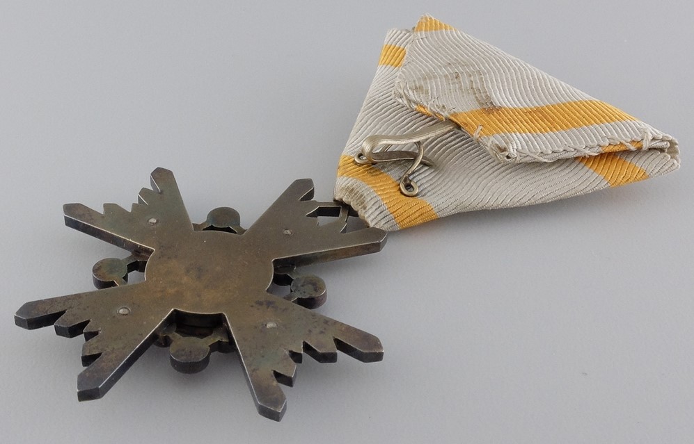 Early 6th class  Order  of Sacred Treasure.jpg