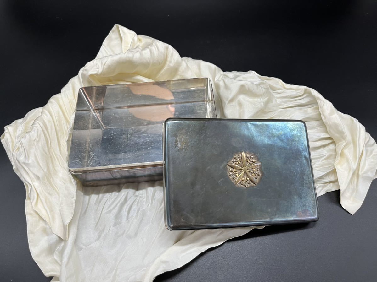 Emperor Puyi Silver Gift   Bomboniere.jpg