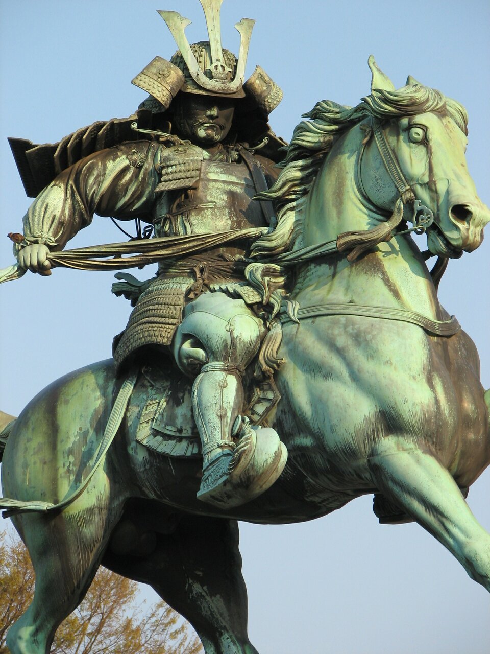 Equestrian statue of Kusunoki  Masashige outside the Imperial Palace in Tokyo..jpg