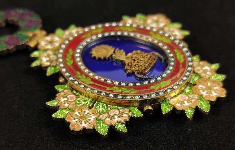 Fake  1st class  Order of the Precious Crown.jpg