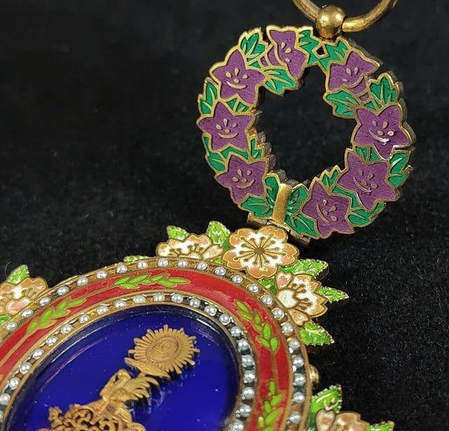 Fake 1st class  Order of the  Precious Crown.jpg