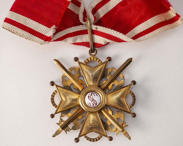Fake 3rd class Saint Stanislaus order made by  Eduard in bronze.jpg