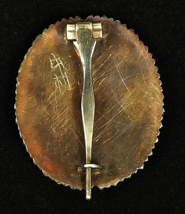 Fake Army War College Graduation Badge.jpg