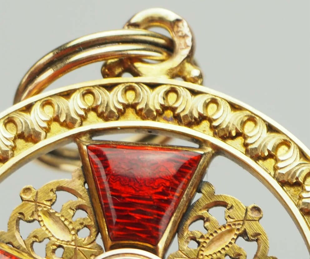 Fake Badge of an  Official of the Order of St. Anna.jpg