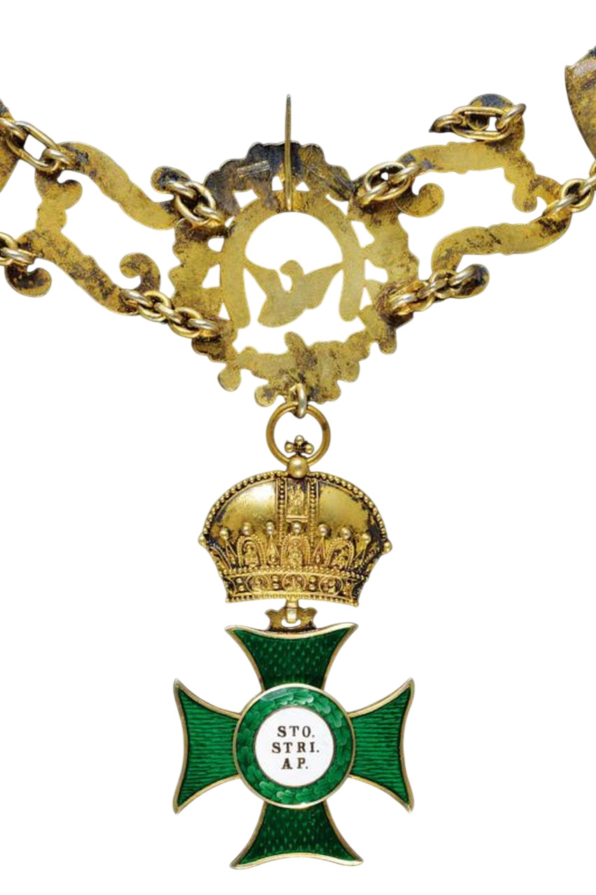 Fake Collar for a Knight  of Grand Cross.jpg