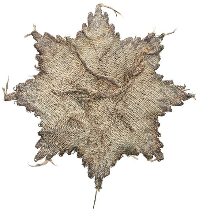 Fake  embroidered breast star of Saint Vladimir order.jpg