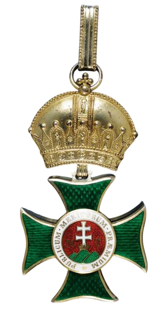 Fake Grand cross in gilded silver.jpg