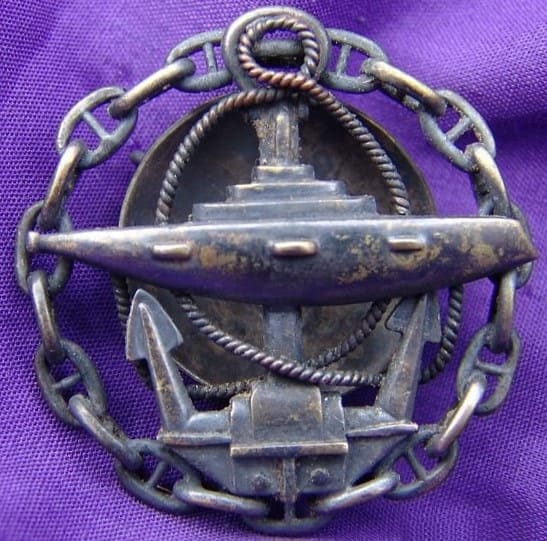 Fake Imperial Russian Navy Officers' Submarine  Class Graduation Badge.jpg