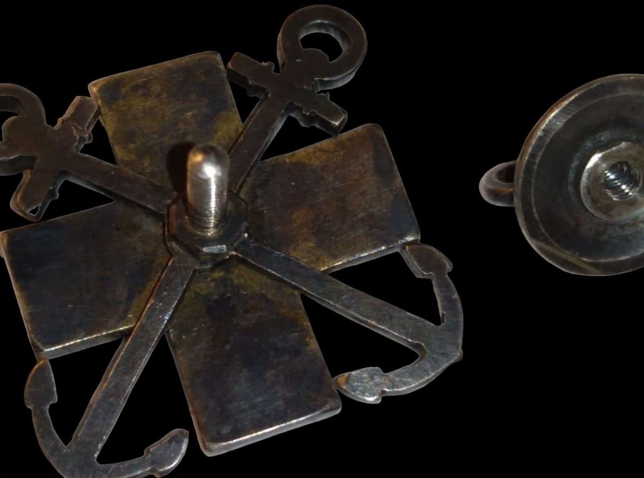 Fake Imperial Russian Water Rescue Society  Badge.jpg