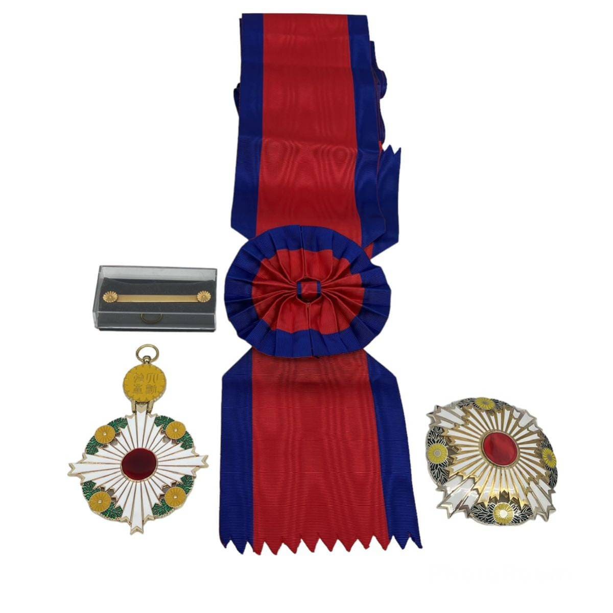 Fake of the Order of the Chrysanthemum.jpg