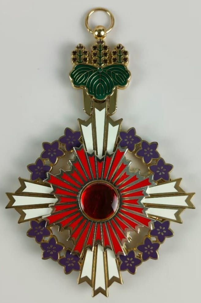 Fake of the Order of the Paulownia Flowers.jpg