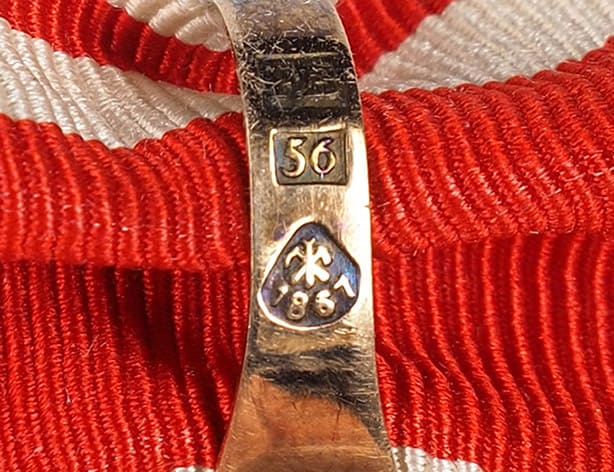 Fake Order of Saint Stanislaus with Imperial  Crown.jpg