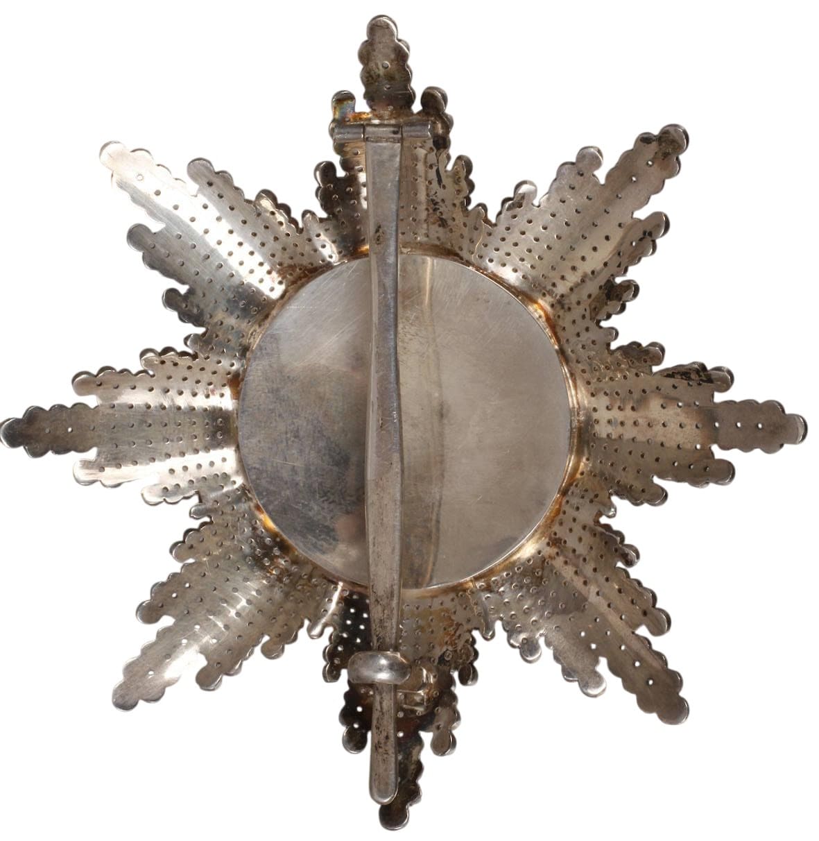 Fake Saxon Order  of  the Rue Crown made by Rothe.jpg