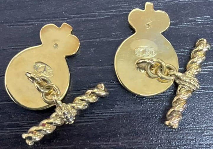fake set of  cufflinks in the form of 4th class Saint Anna order for Non-Christians.jpg