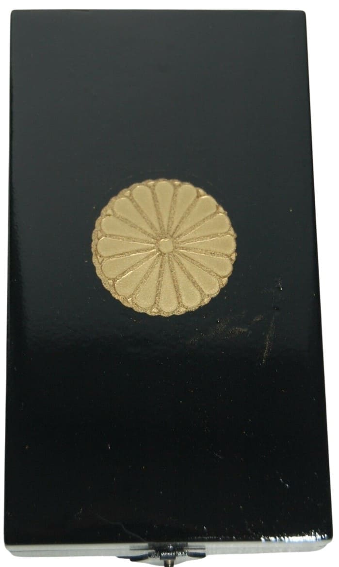 Fake Three-legged Raven Yatagarasu Honorary Member's  Badge.jpg