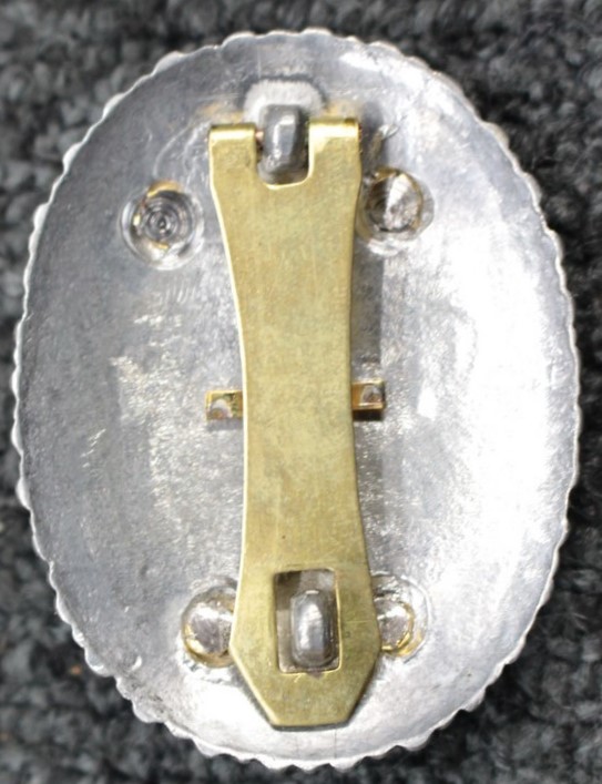 Fakes of Japanese Commander Badges--.jpg