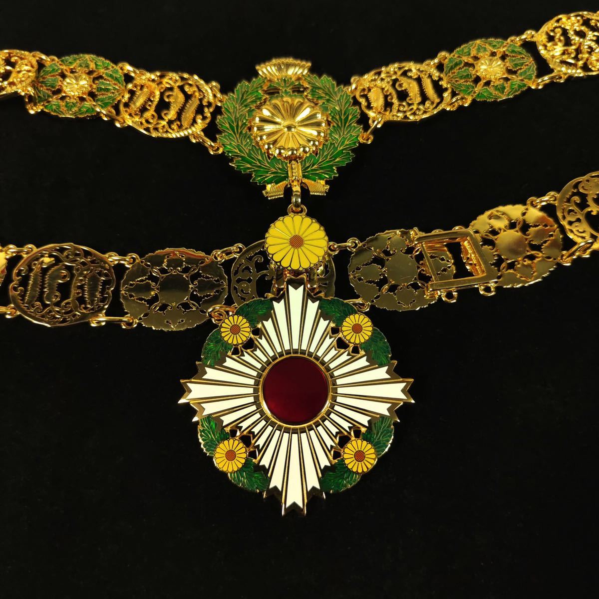 Fakes of the Order of the   Chrysanthemum.jpg
