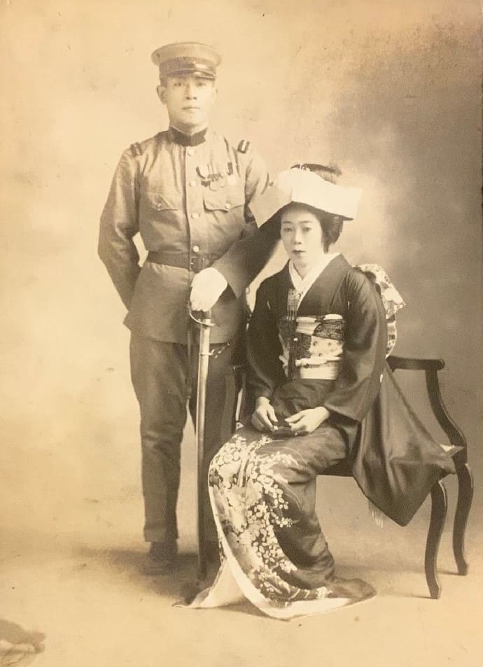 Family Photo of Japanese  Soldier.jpg