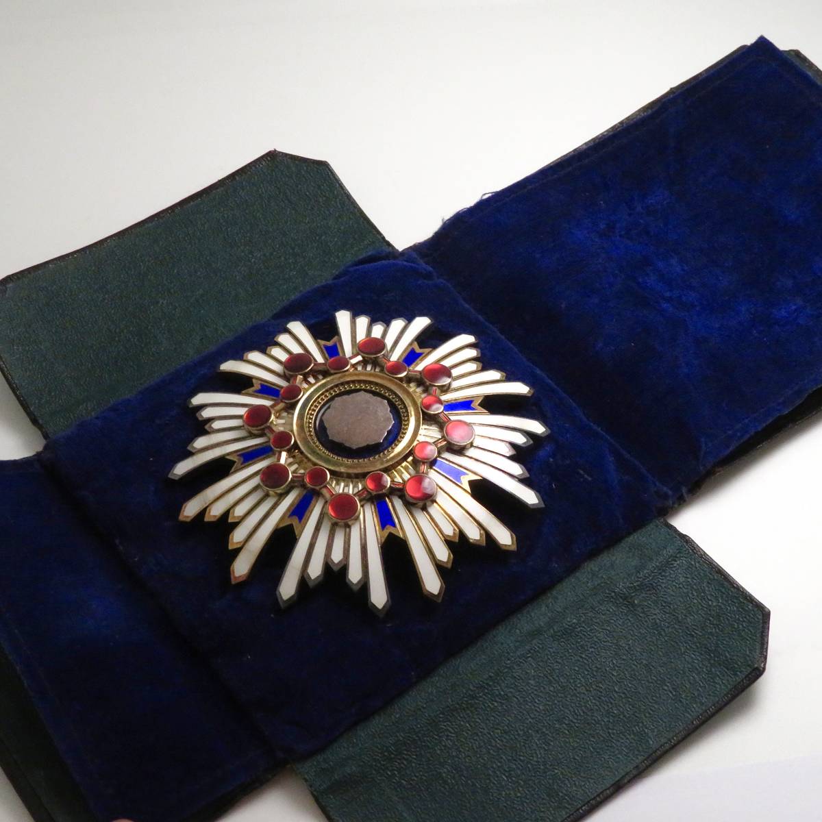field case for the 2nd class Sacred Treasure  order.jpg