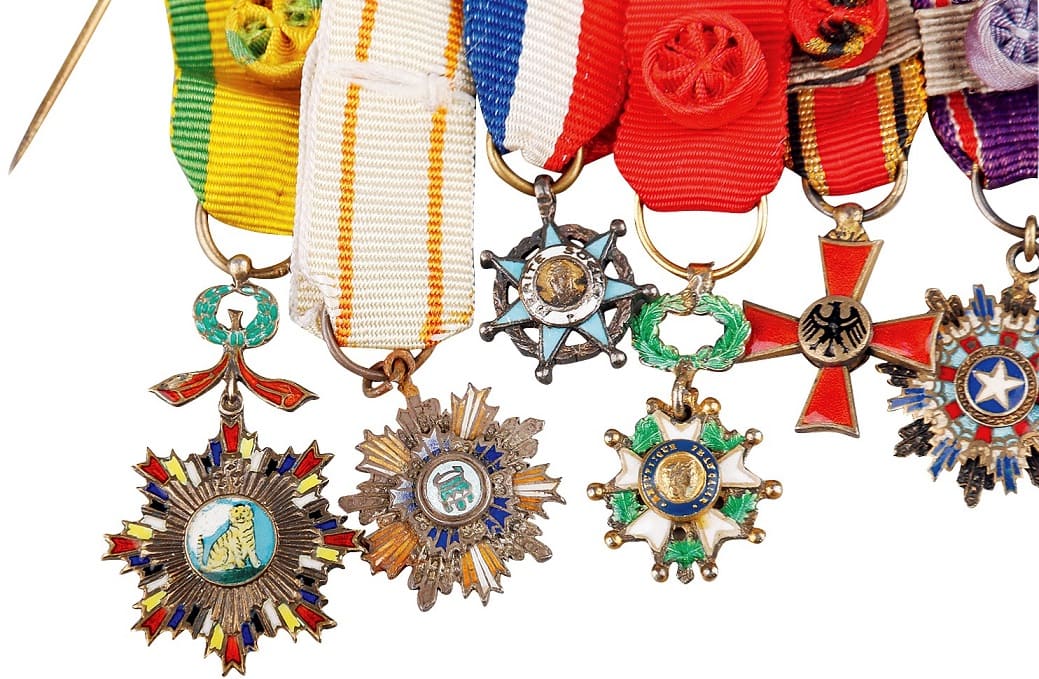 French-made Chain of  Miniatures with Striped Tiger, Brilliant Star and Precious Tripod Orders.jpg