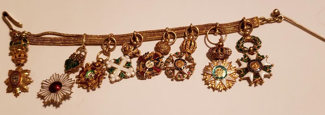 French Miniature Chain with Rising Sun Order.jpg