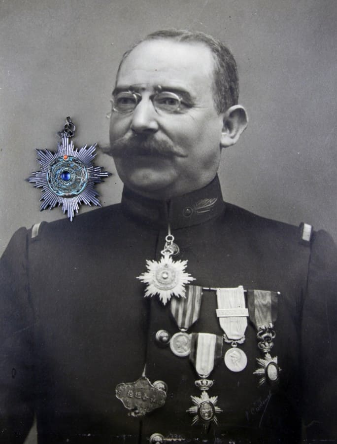 French Officer with Double Dragon order.jpg