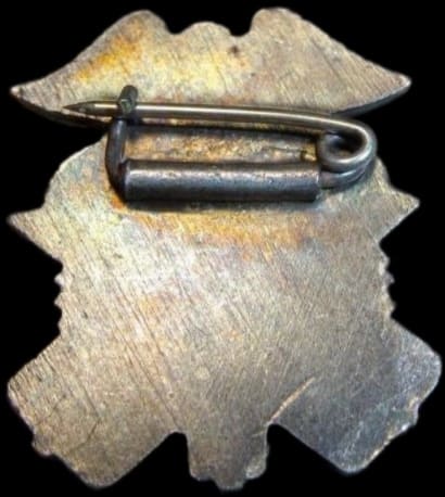 Friends of the Military  Association Badge in the form of Golden Kite order.jpg