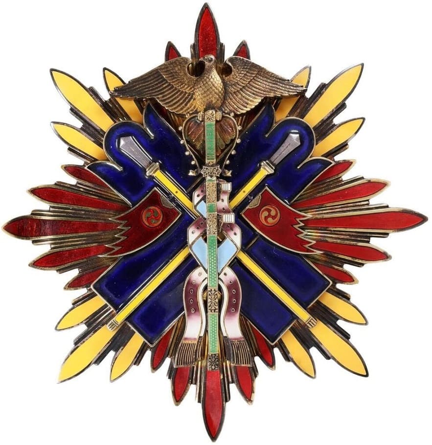 Golden  Kite Order Breast Star from the Showa era.jpg