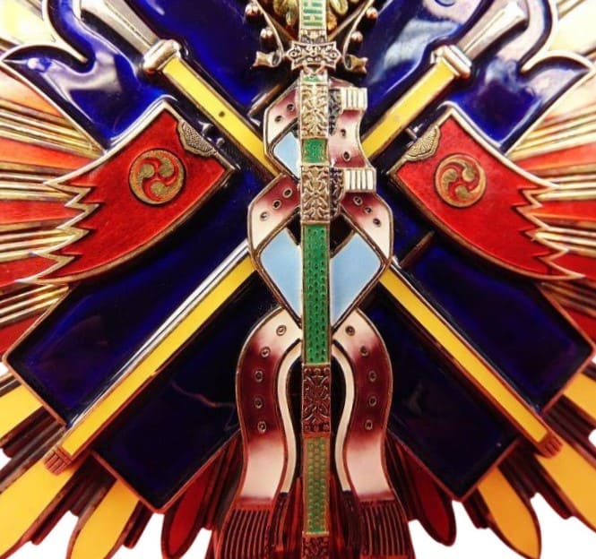 Golden Kite Order Breast Star from the Showa era.jpg
