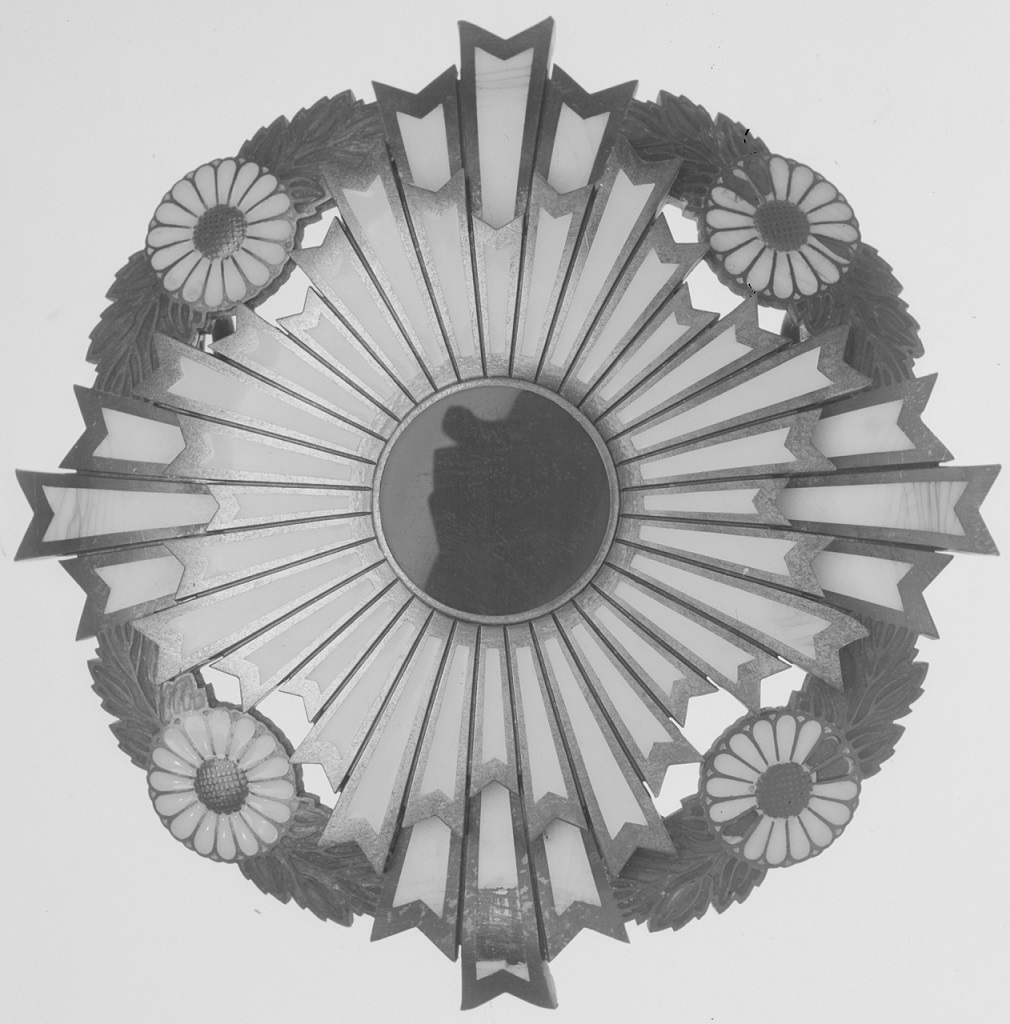 Grand Cordon of the Order of the Chrysanthemum.jpg