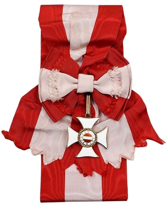 Grand Cross Fake Military Order of Maria Theresa made  by Rothe, Wien.jpg