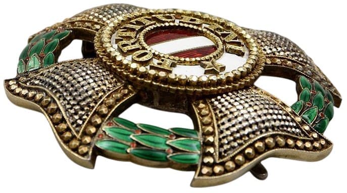 Grand  Cross Fake Military Order of  Maria Theresa made by Rothe, Wien.jpg