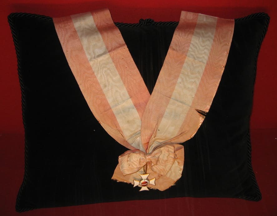 Grand cross of the Military Order of Maria Theresa.jpg