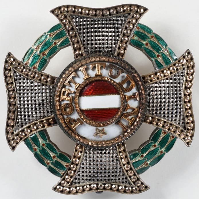 Grand cross set from the collection of National Museum of American  History.jpg