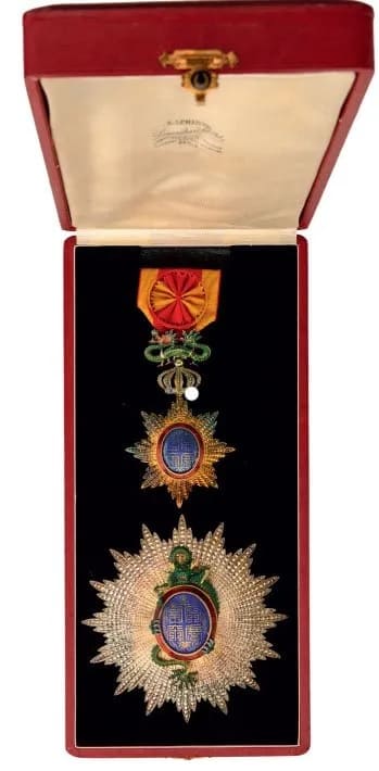 Grand Officer's Set, 2nd  Class, made by Lemaitre.jpg