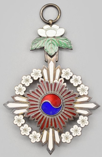 Grand  Order of the Plum Blossoms.jpg