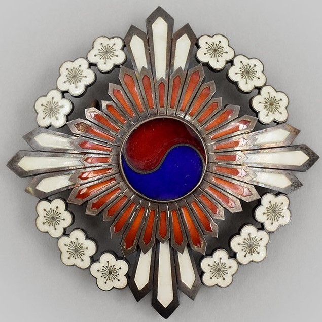 Grand   Order of the Plum  Blossoms.jpg